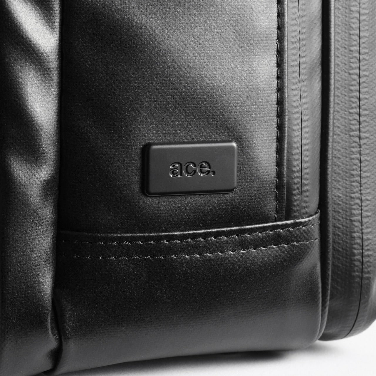 ACE Gadgetable WR 2 Backpack Large – Pera Luggage